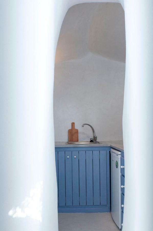 Olyra Traditional Cave Houses Pyrgos Kallistis Exterior photo